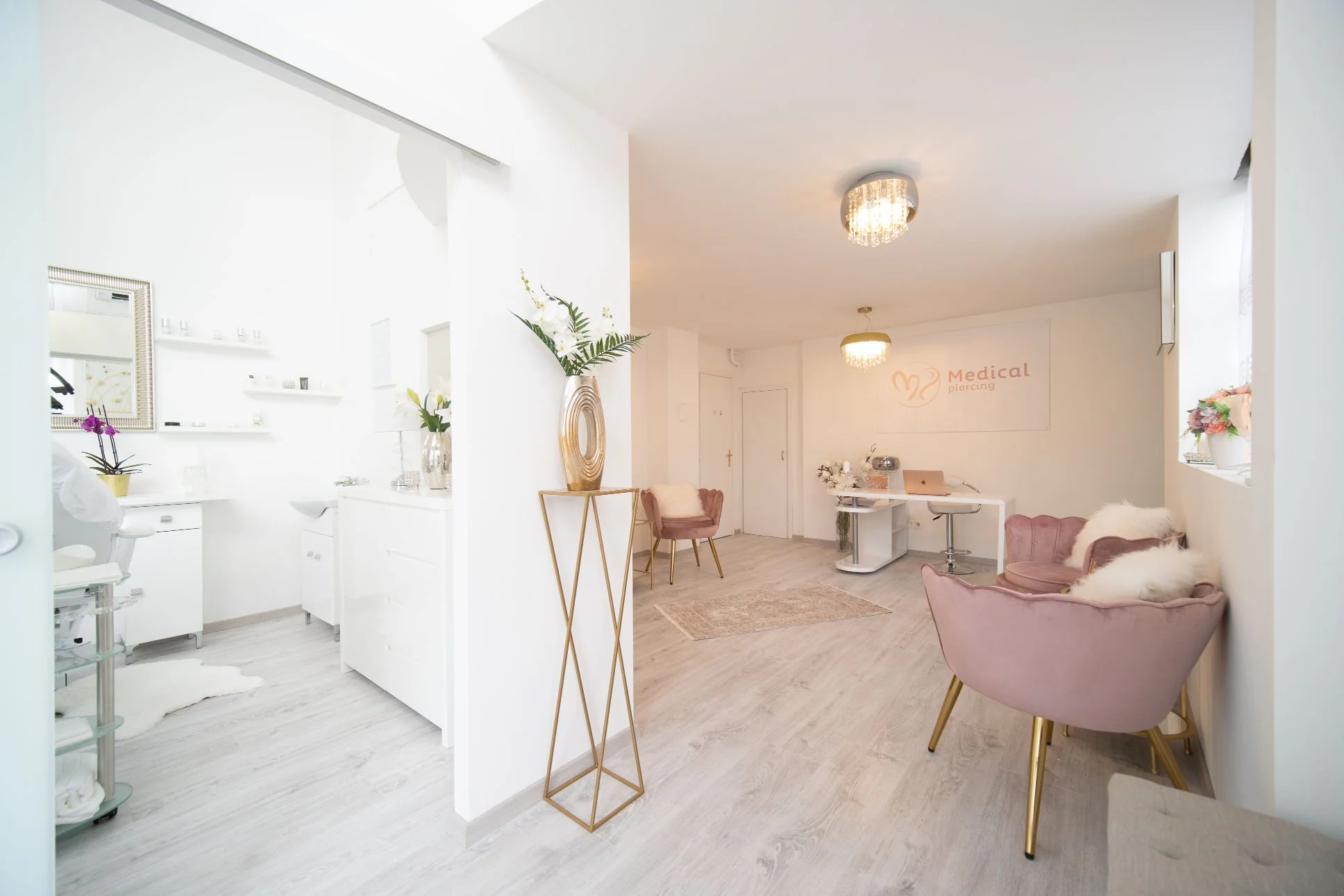 A Medical Piercing budapesti szalonja – 14. kép